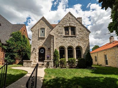 2718 N 67th STREET