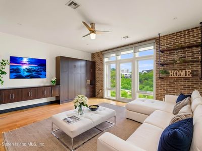 90 Bay Street Lndg APT 5H
