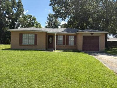 901 Forest Loop