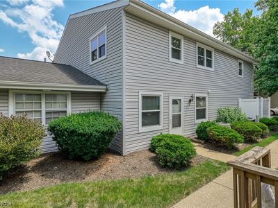 2455 Island Dr APT B
