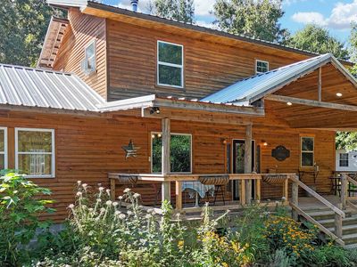 100 Country Ln