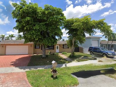 7925 NW 170th Ter