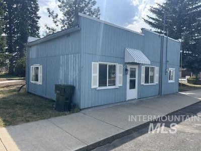 506 4th Ave