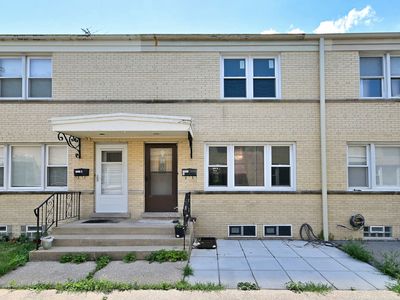 7911 North Ave APT C