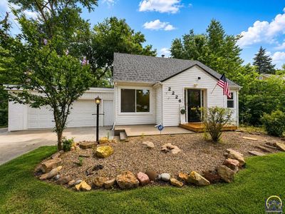2226 SW Burnett Rd