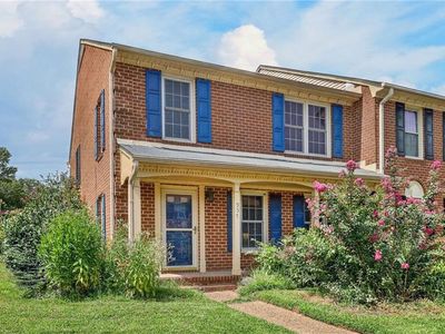 957 Colonial Meadows Way