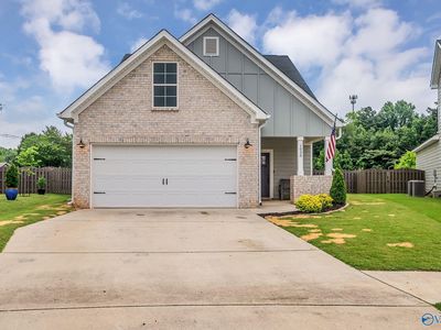 1038 Highgrove Hts NW