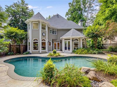 1078 Shady Valley Pl NE