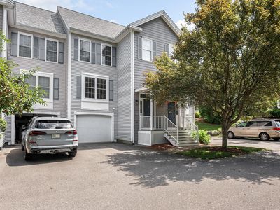 4 Georgetowne Dr #4