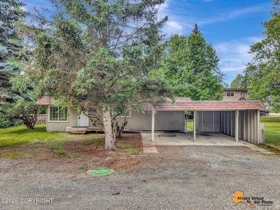 7440 Glade Pl