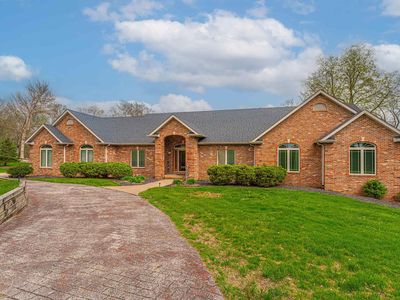 9 Governors Dr