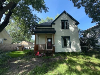 429 5th Ave NE