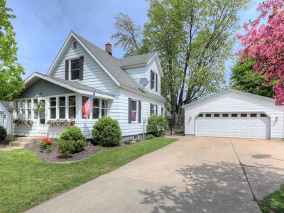 241 Woodward St