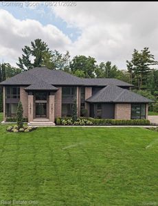 933 Robinhood Rd