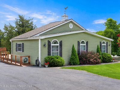 60 Travis Place