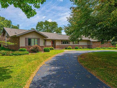 25 Lakewind Dr