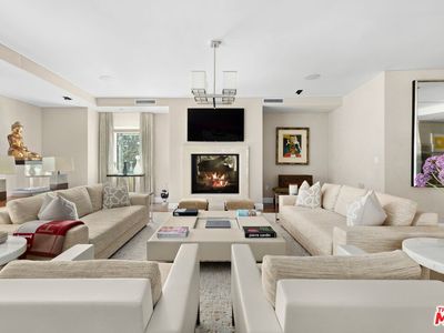 1 W Century Dr #TOWNHOUSE A