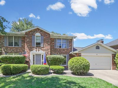 17 Pebble Hill Dr