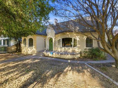 1525 Alta Vista Dr