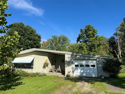 325 Center St
