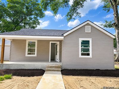 201 Leslie St
