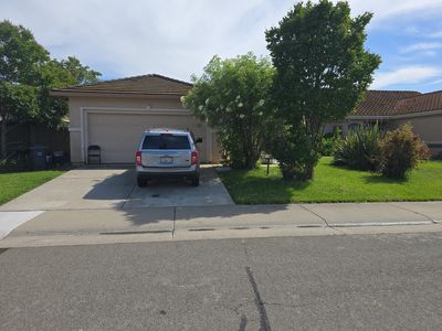 894 Bateman Ct