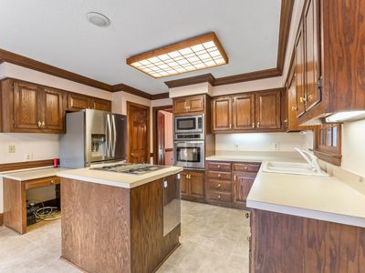 909 Willow Run South Dr