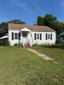 8 Bradley Ave