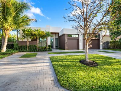 2880 NE 35th Street