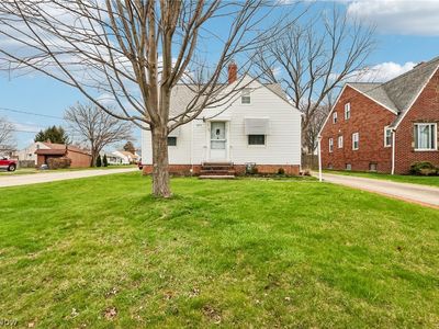 Property at 2511 Northview Rd, Rocky River, OH