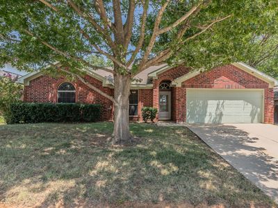 904 Parkhill Dr