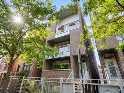 1536 W Walton St #1