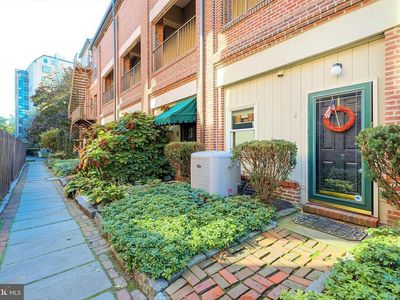 1880 Superfine Ln APT 2