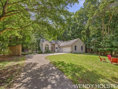 2080 W 32nd St