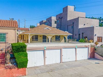2677 Roseview Ave