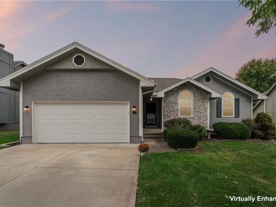 Property at 809 NE Aaron Dr, Lees Summit, MO