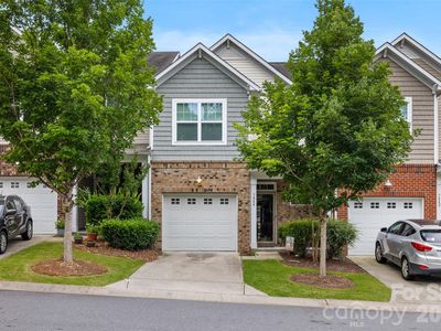 7044 Woodsbay Ln