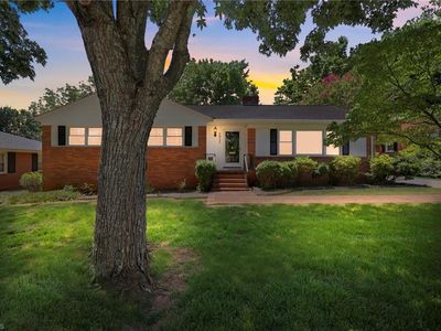 2911 W Cornwallis Dr