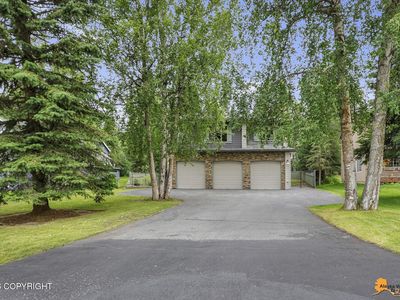 9123 Sahalee Dr