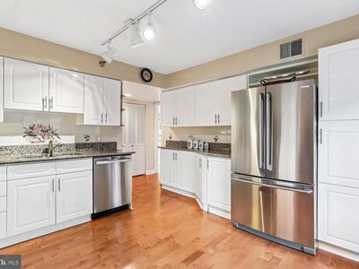 14809 Pennfield Cir APT 210