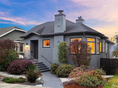 220 San Benito Way