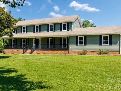 1560 Meadowdale Rd