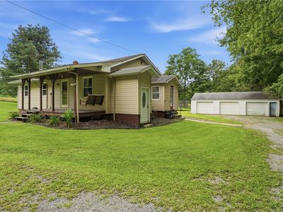 Property at 124 Thompson Rd, Mercer, PA