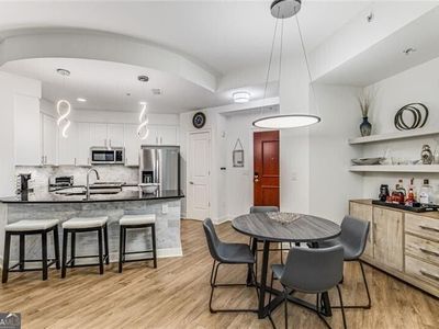 200 River Vista Dr UNIT 713