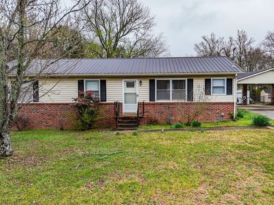 1205 Highway 82 S