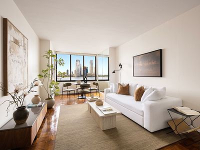380 Rector Pl APT 8N