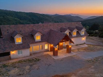 2101 Coulter Ln