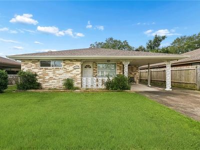 2121 Charles Dr