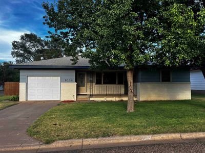Property at 1002 Avenue B, Beaver, OK