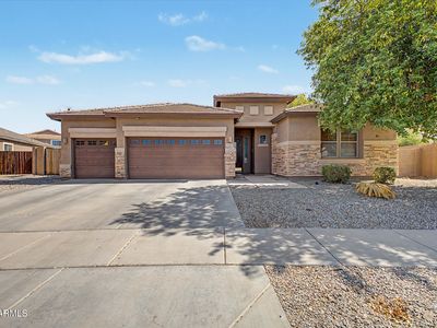8602 W HELEN Lane